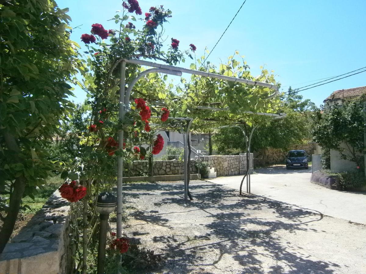 Apartment Rose Кърк Екстериор снимка