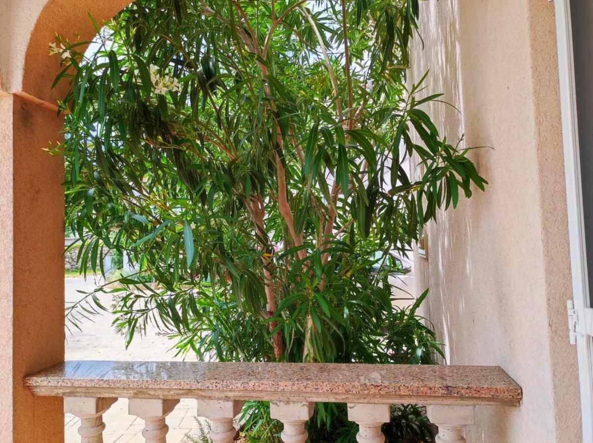 Apartment Rose Кърк Екстериор снимка