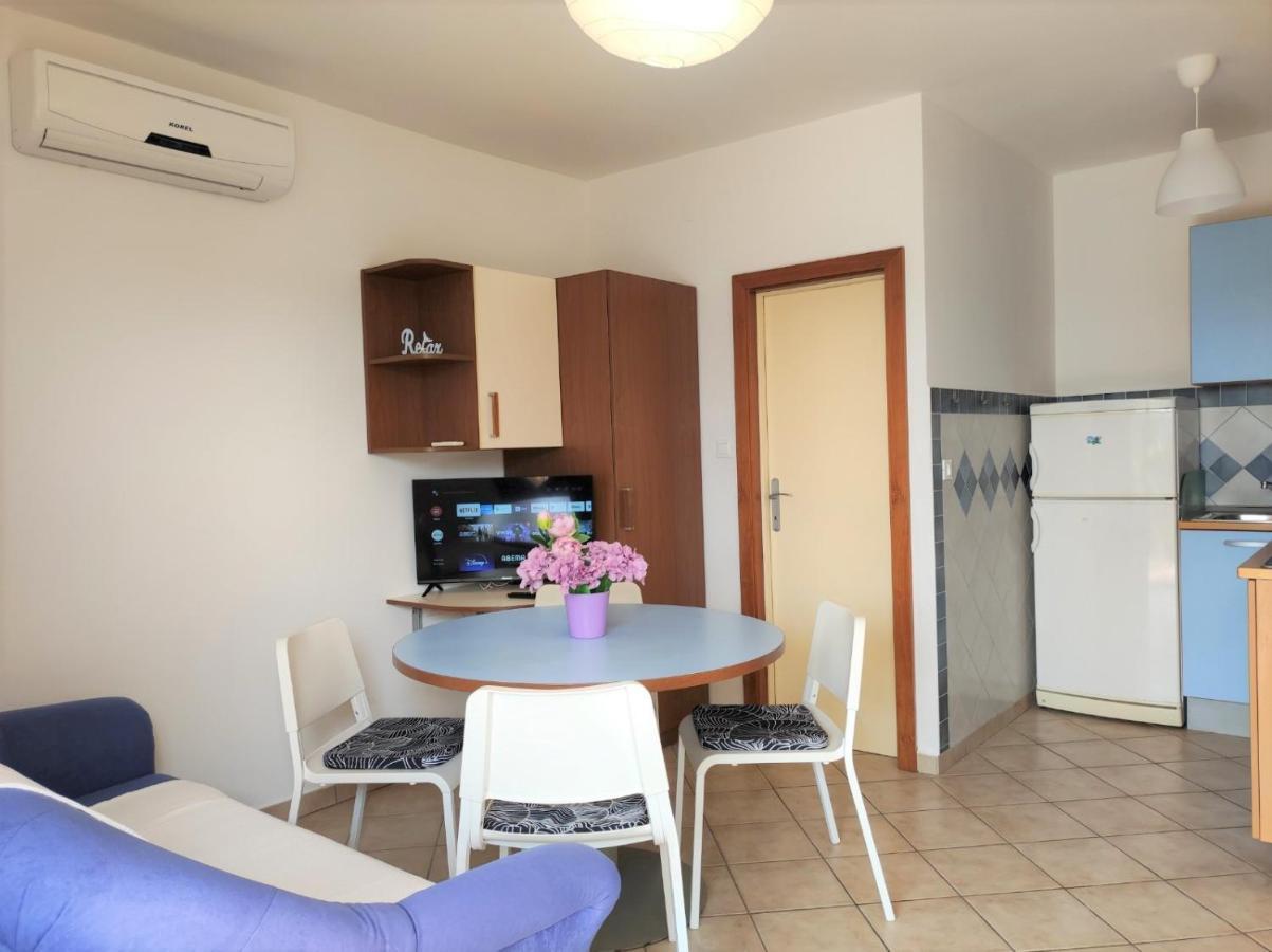 Apartment Rose Кърк Екстериор снимка