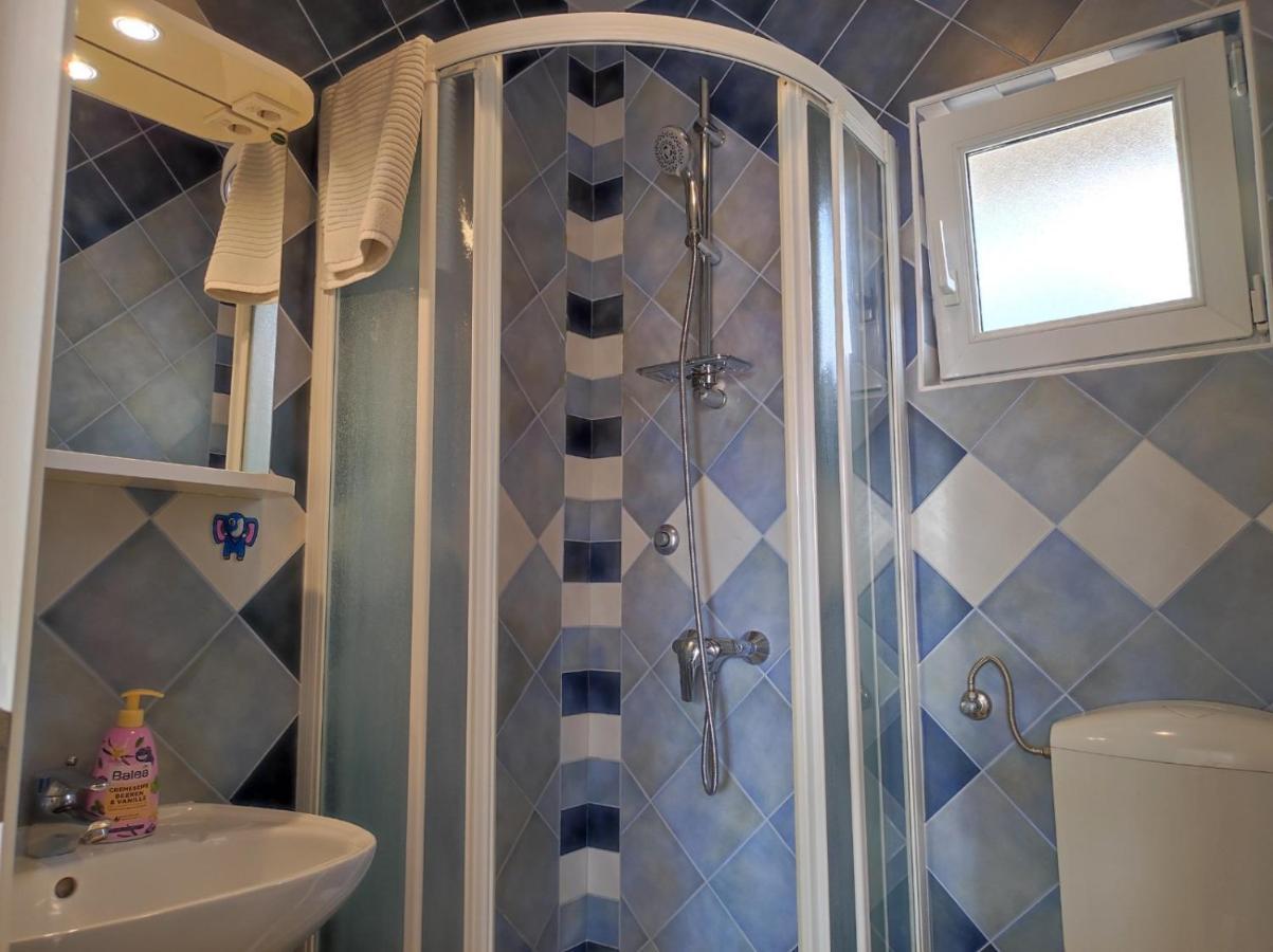 Apartment Rose Кърк Екстериор снимка